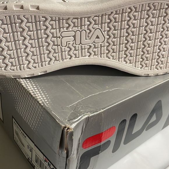 Fila NIB Westpark white sneakers in size 13 - Picture 3 of 9